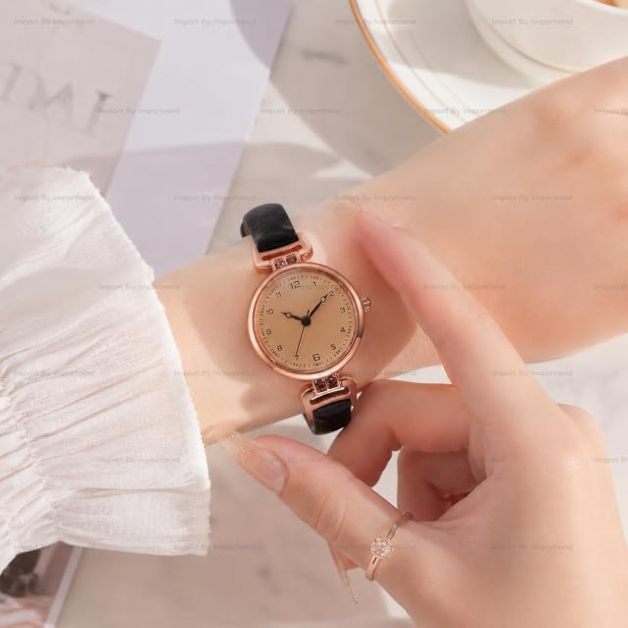 Women's Vintage Rose Gold Faux Leather Strap Watch